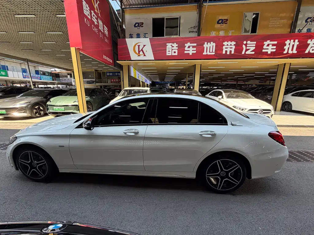 Mercedes-Benz C-Class — миниатюра 2