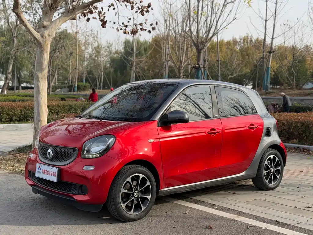 SMART FORFOUR