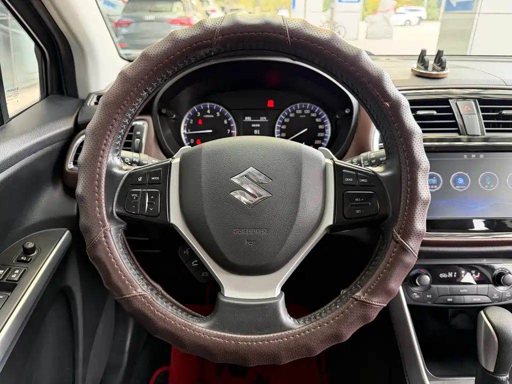 Suzuki Vitara — миниатюра 28