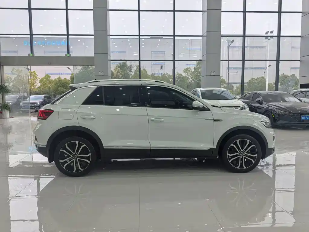 VOLKSWAGEN T ROC EXPLORING SONGS