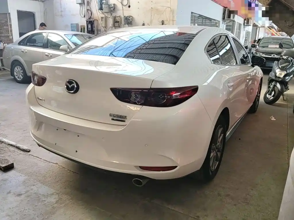 Mazda 3 Axela — миниатюра 7