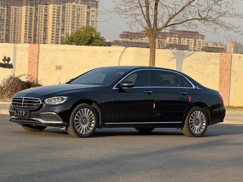 Mercedes-Benz E-Class 2024