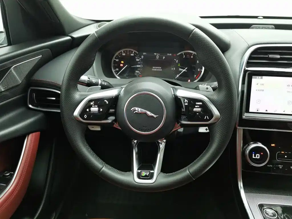 Jaguar XEL — миниатюра 11