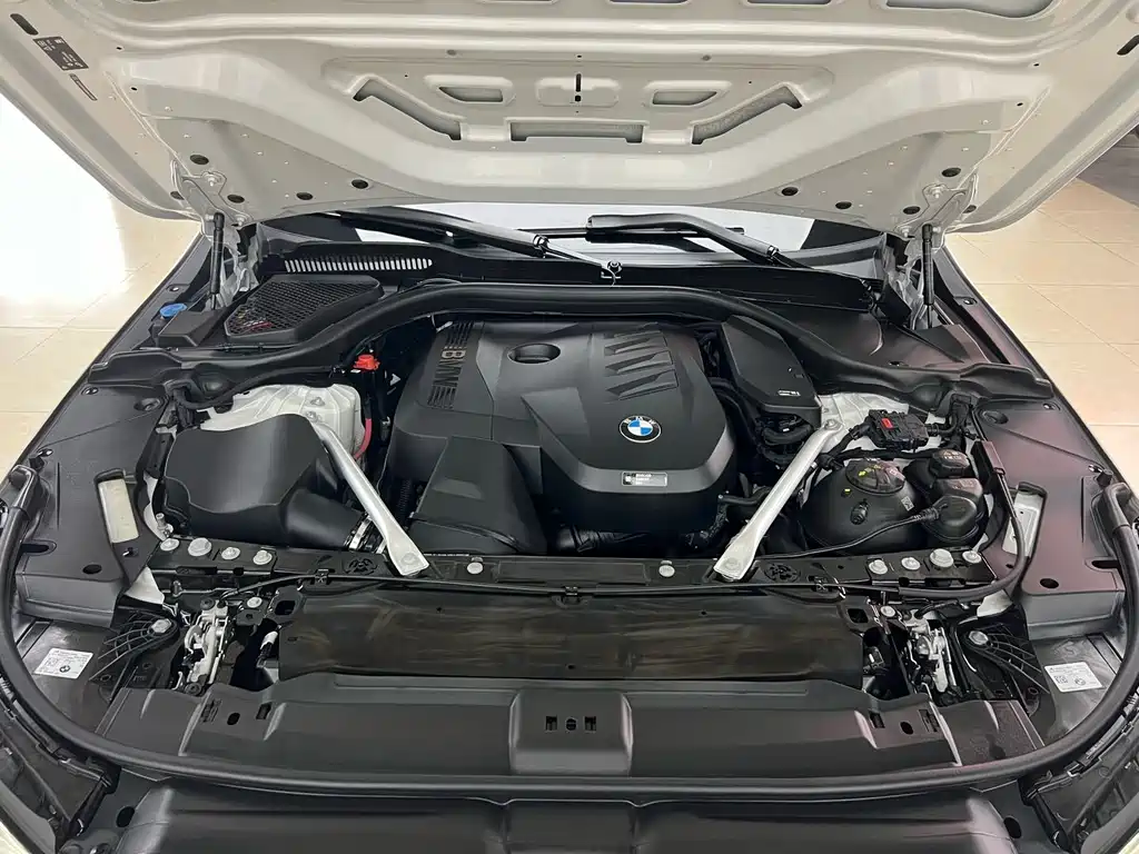 BMW 5 Series — миниатюра 26