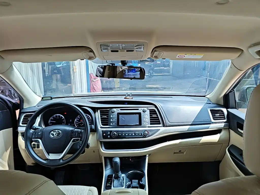 Toyota Highlander — миниатюра 18