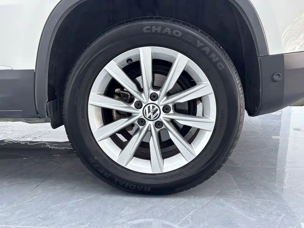 Volkswagen Tiguan — миниатюра 18