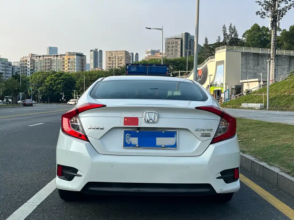Honda Civic — миниатюра 5