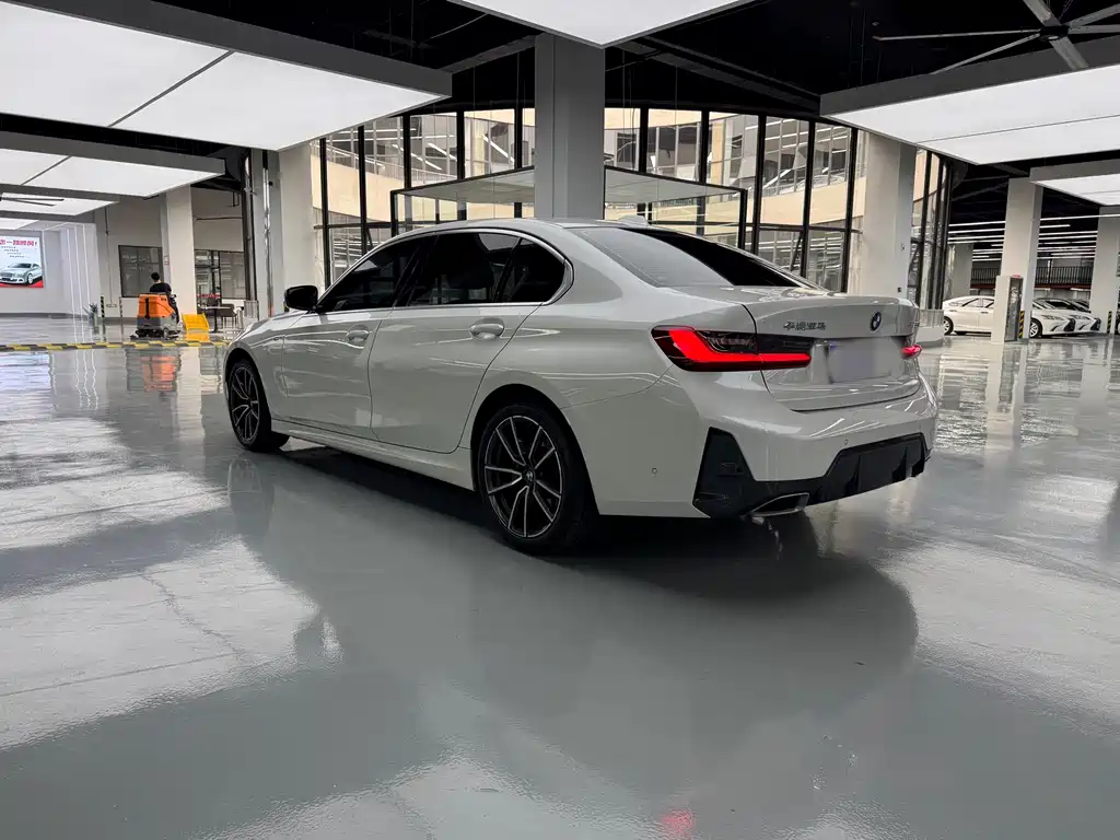 BMW 3 Series — миниатюра 14