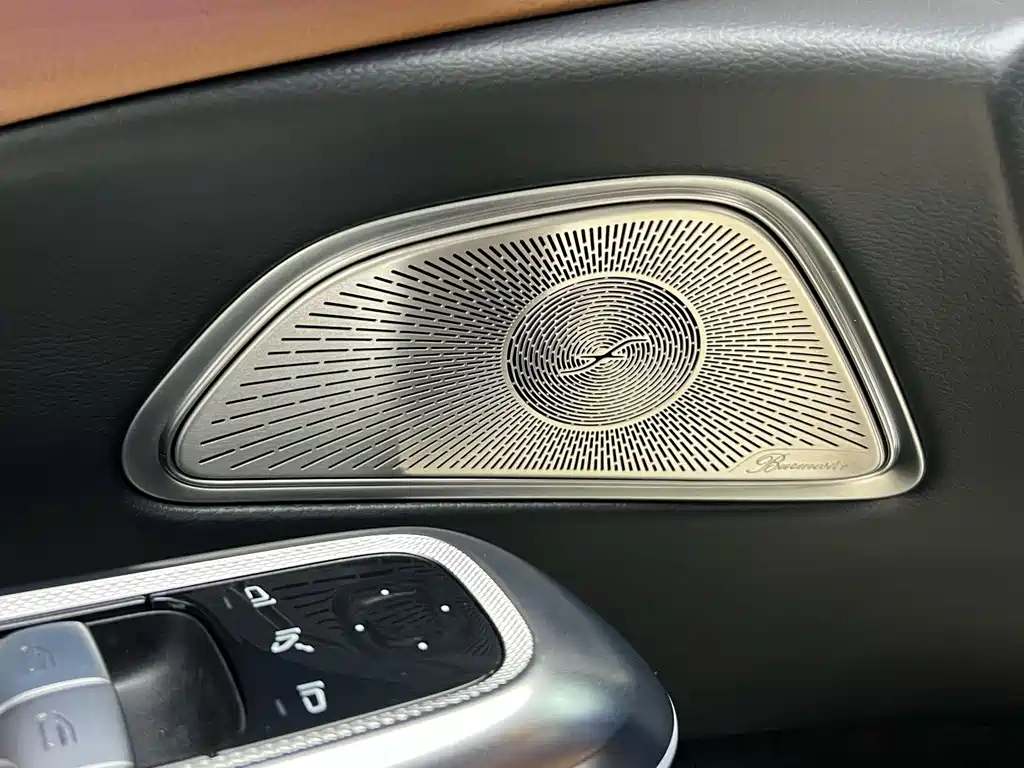 Mercedes-Benz E-Class — миниатюра 19