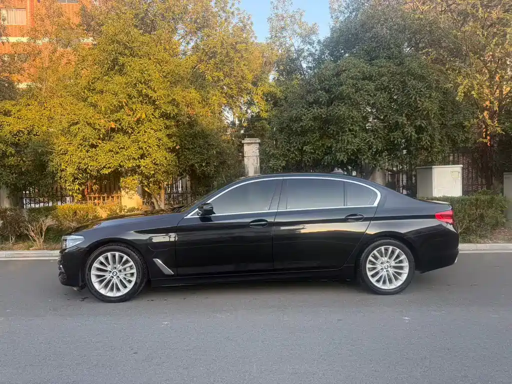 BMW 5 SERIES NEW ENERGY