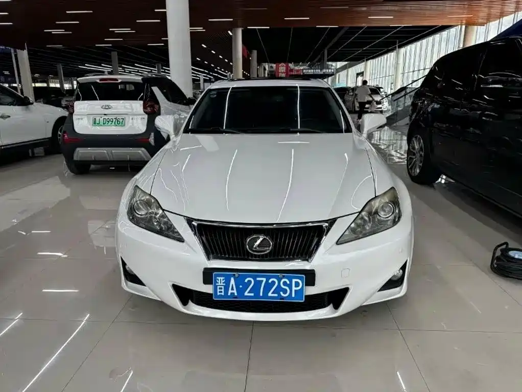 Lexus IS — миниатюра 2