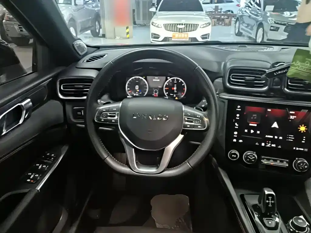 Lynk & Co 03 — миниатюра 11