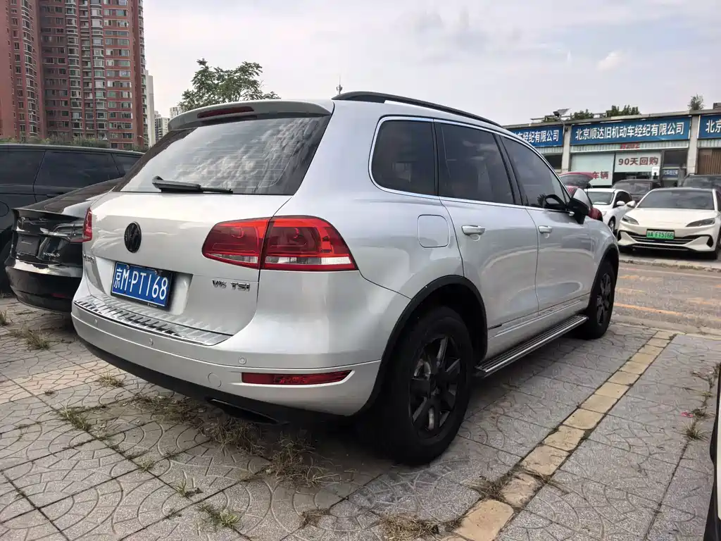 Volkswagen Touareg — миниатюра 4