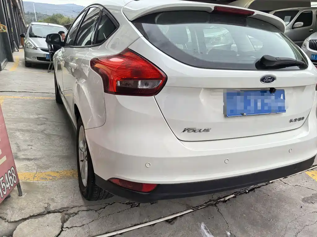 Ford Focus — миниатюра 4