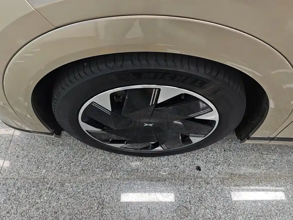 XPeng X9 — миниатюра 23