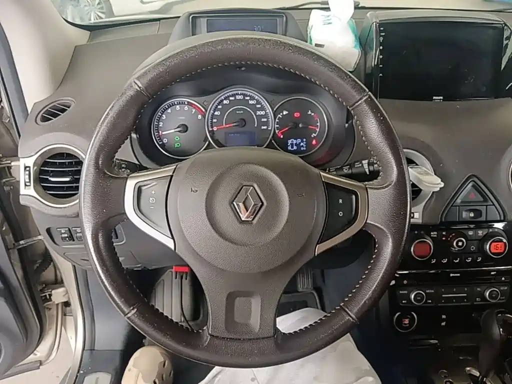 Renault Koleos (Import) — миниатюра 11