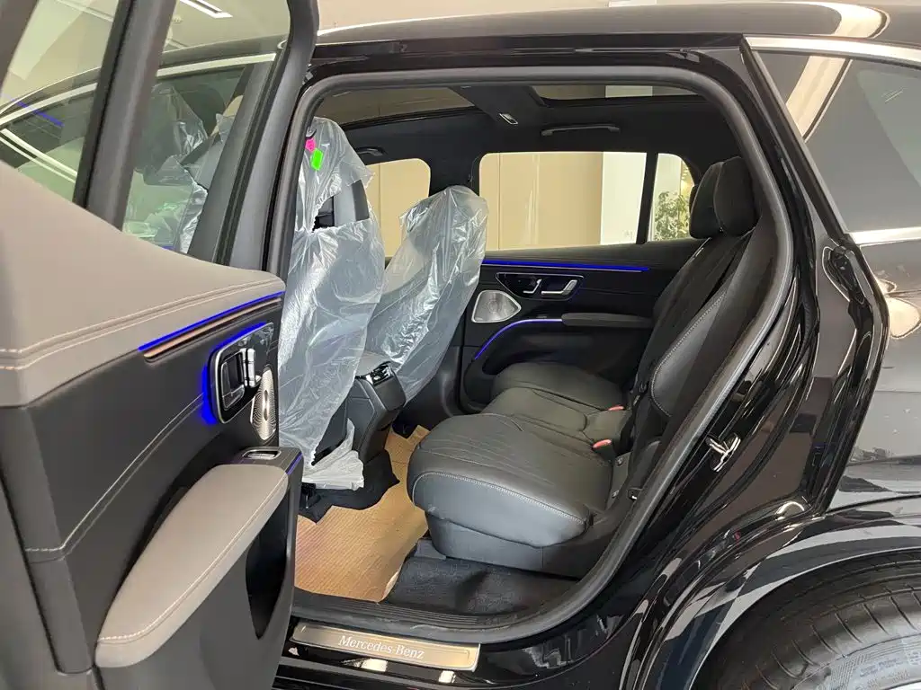 Mercedes-Benz EQS SUV — миниатюра 27