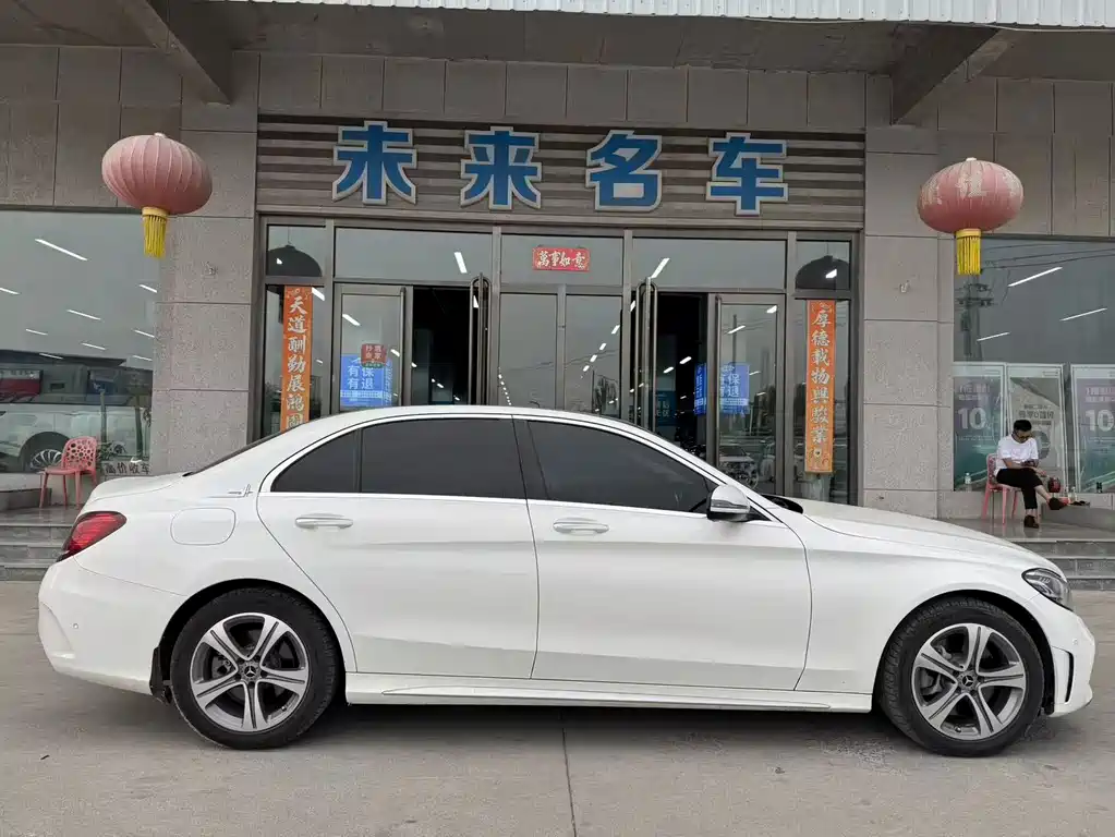 Mercedes-Benz C-Class — миниатюра 14