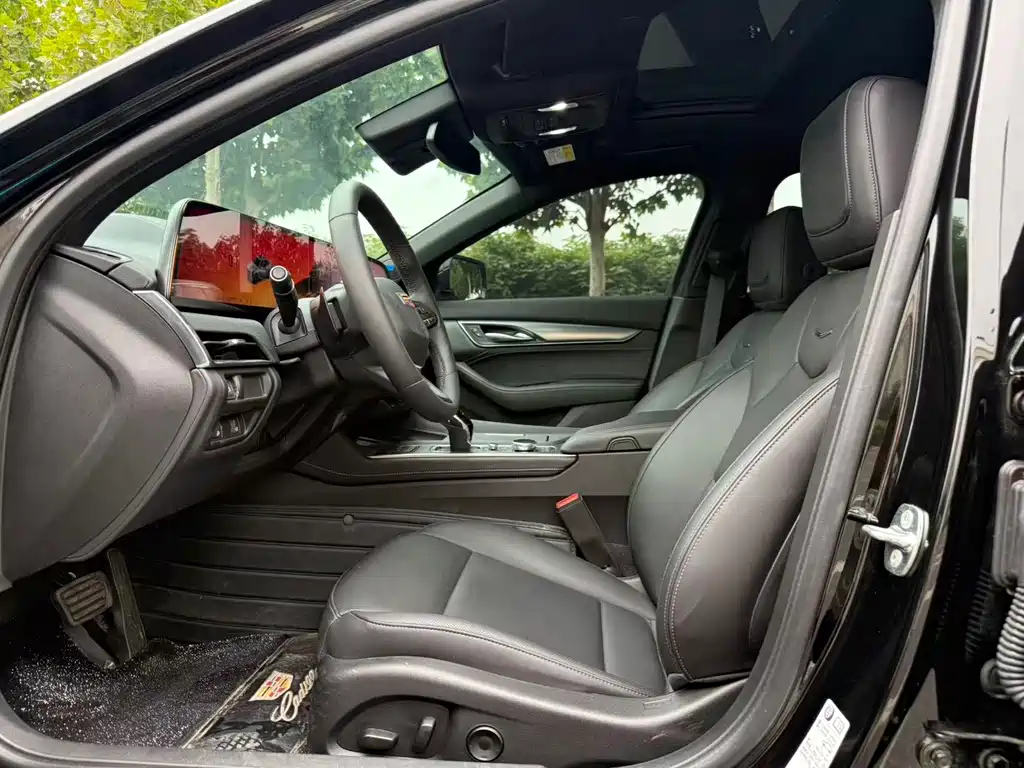 Cadillac CT5 — миниатюра 5