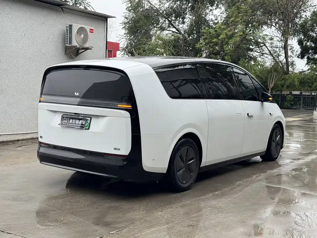 Li Auto Li MEGA — миниатюра 12
