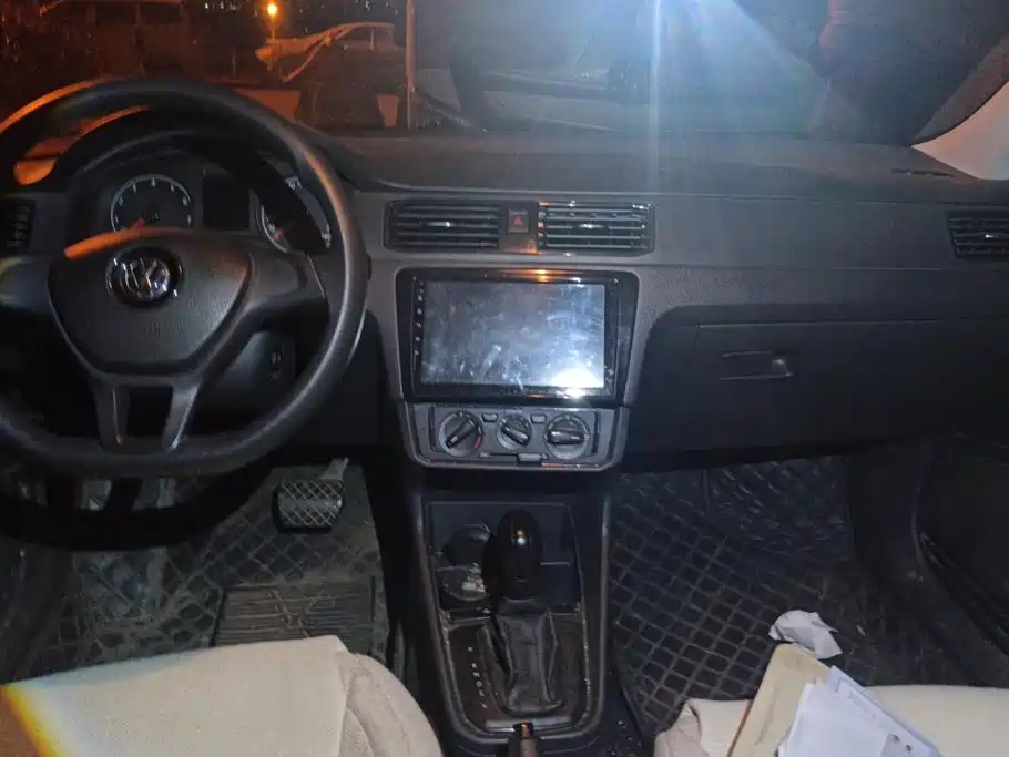 Volkswagen Santana — миниатюра 12