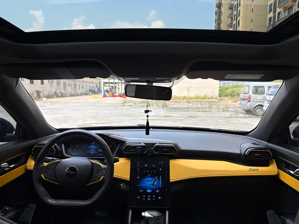 Aeolus Yixuan — миниатюра 9