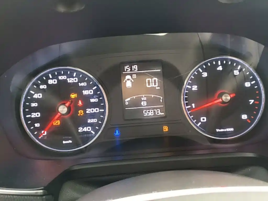 Roewe RX5 — миниатюра 12