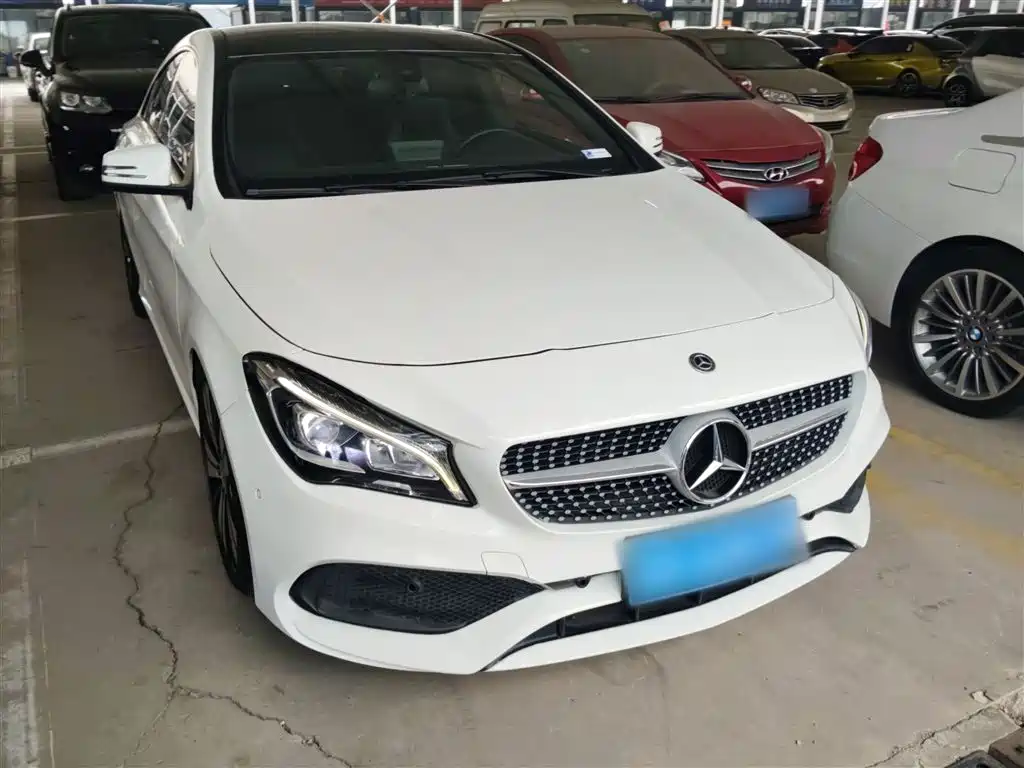 MERCEDES-BENZ CLA
