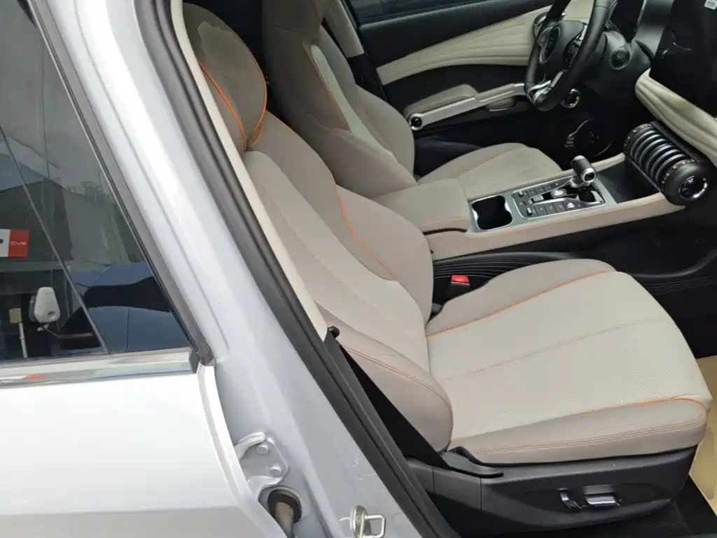 BYD Yuan Plus — миниатюра 25