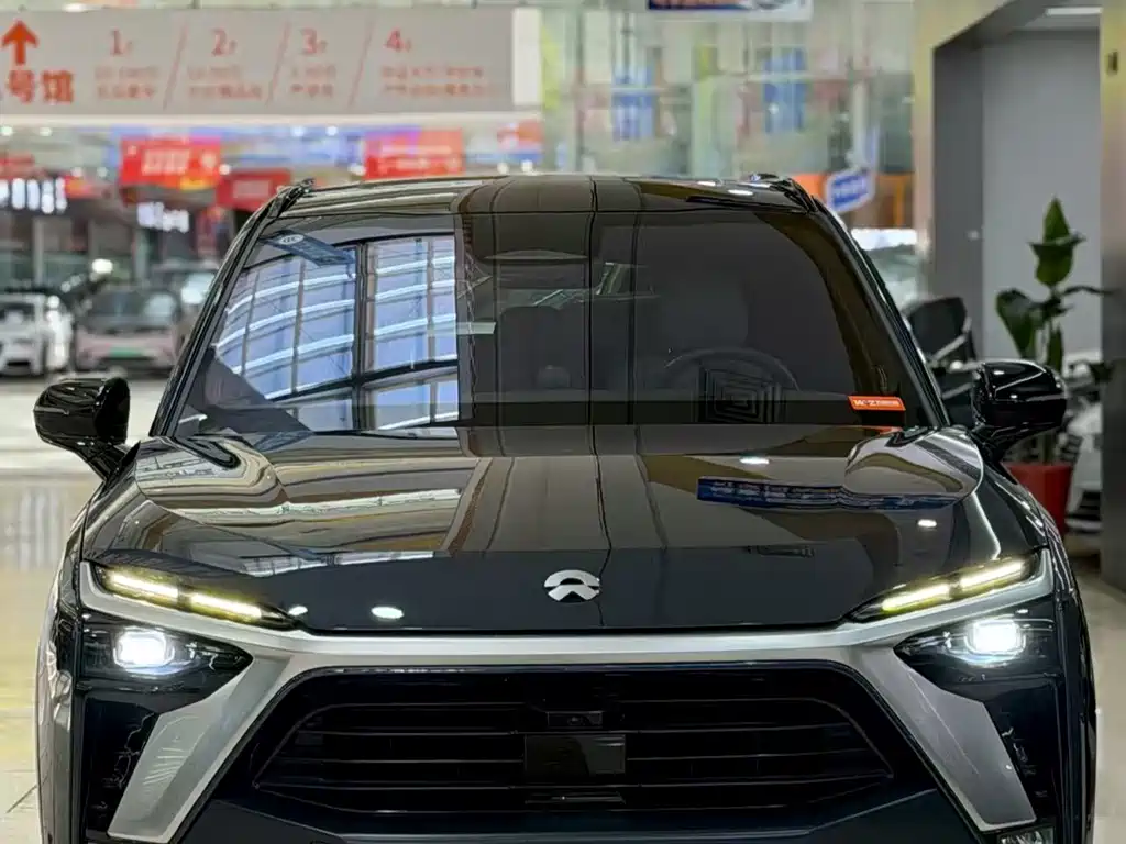 NIO ES8 — миниатюра 2
