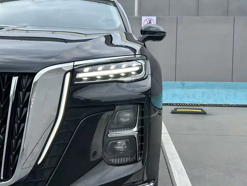 Hongqi Hongqi H5 — миниатюра 8