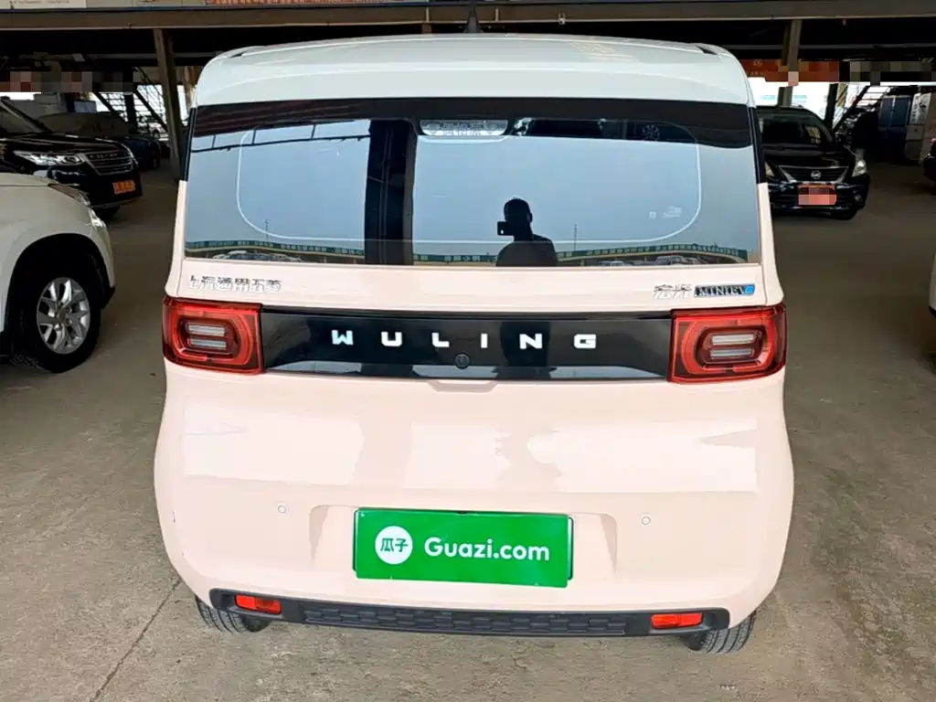 Wuling MINIEV — миниатюра 6