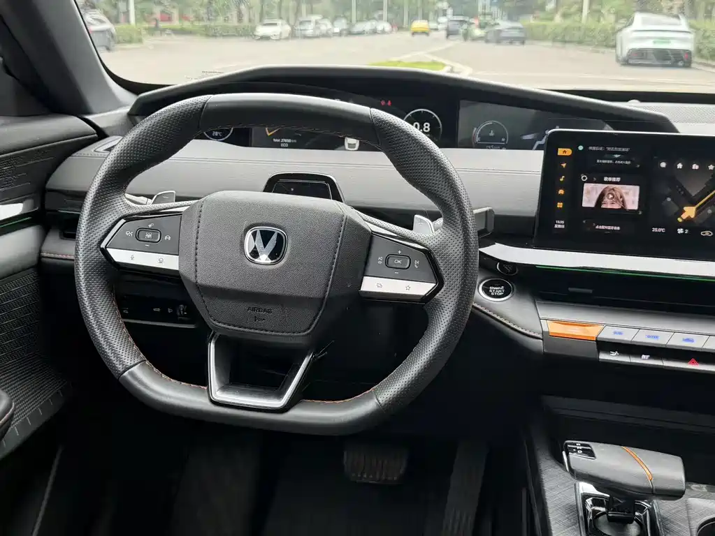 Changan UNI-V — миниатюра 17