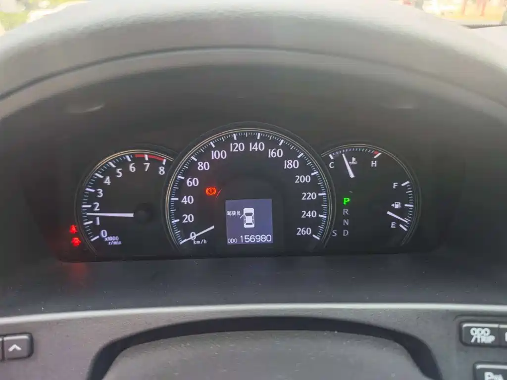 Toyota Crown — миниатюра 10