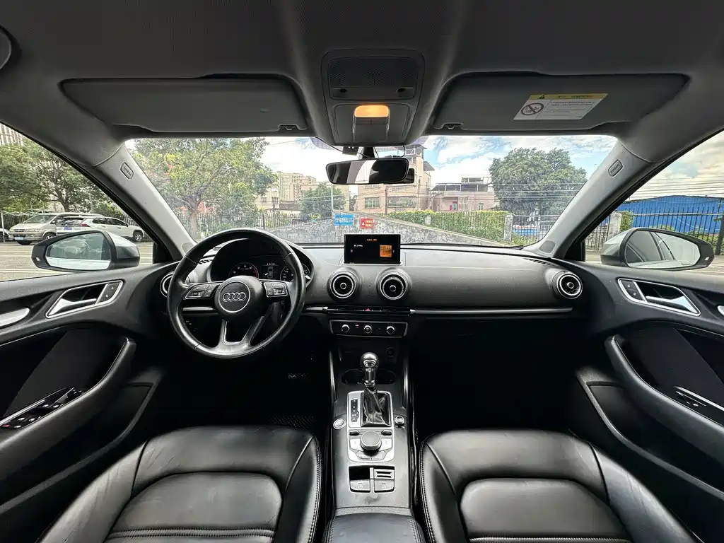 Audi A3 - фото 5