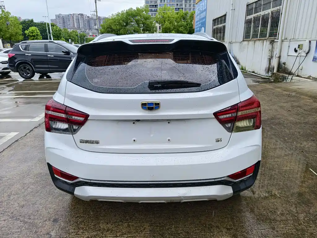 Geely Vision S1 — миниатюра 5