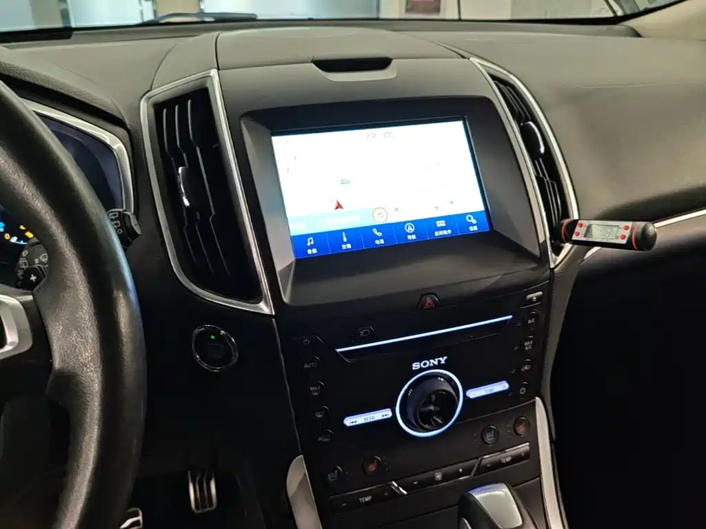 Ford Edge — миниатюра 13