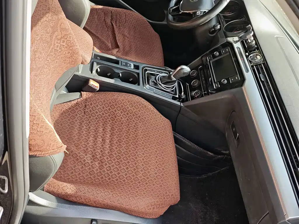 Volkswagen Magotan — миниатюра 4
