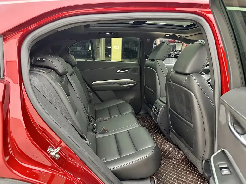Cadillac XT4 — миниатюра 4