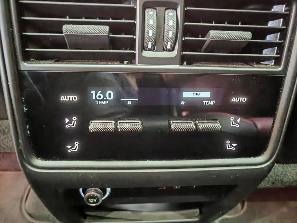 Porsche Cayenne — миниатюра 11