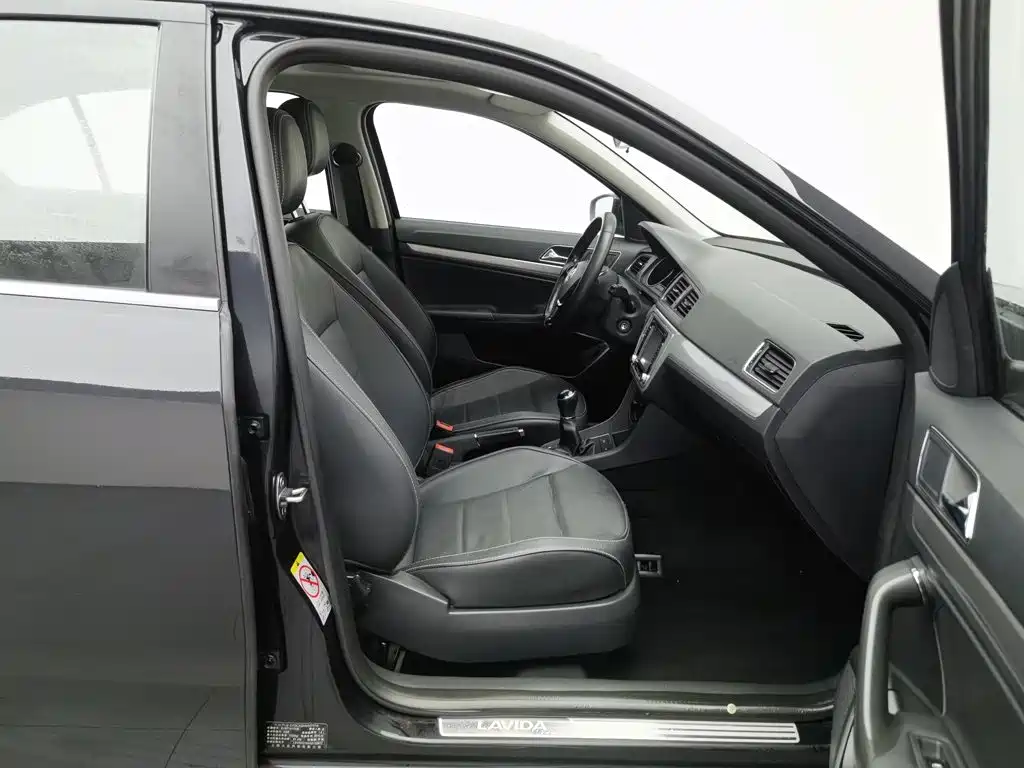 Volkswagen Lavida — миниатюра 23