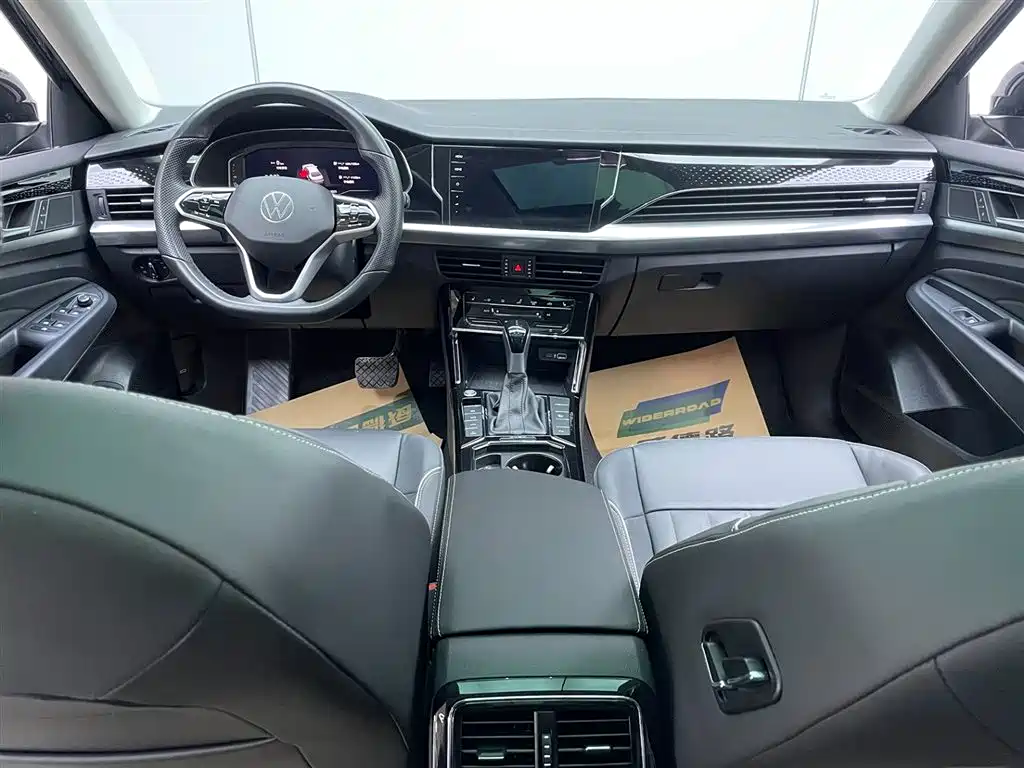 VOLKSWAGEN PASSAT NEW ENERGY