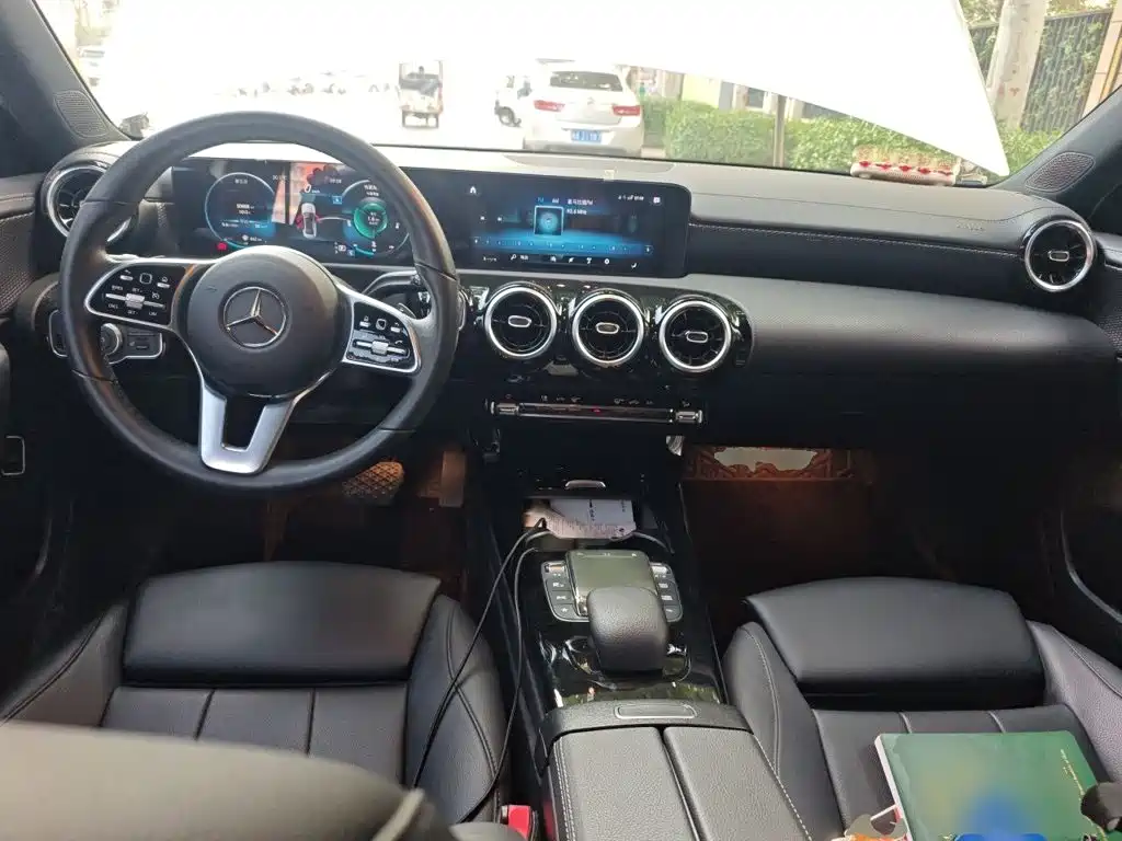 Mercedes-Benz A-Class — миниатюра 10