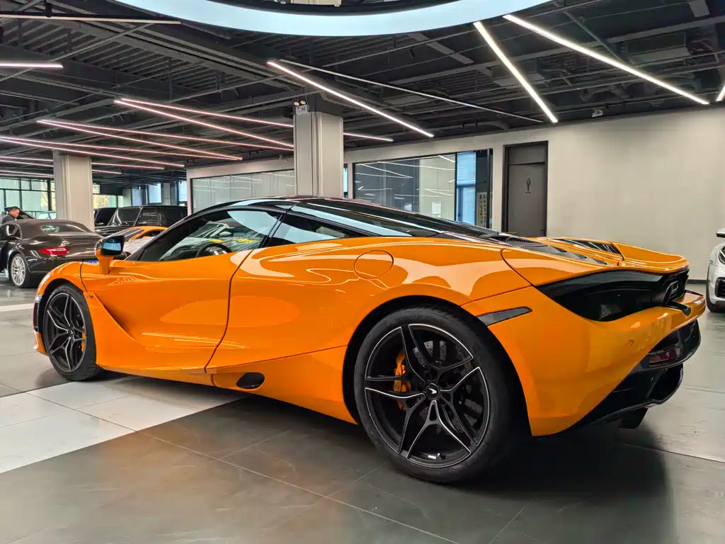 MCLAREN 720S