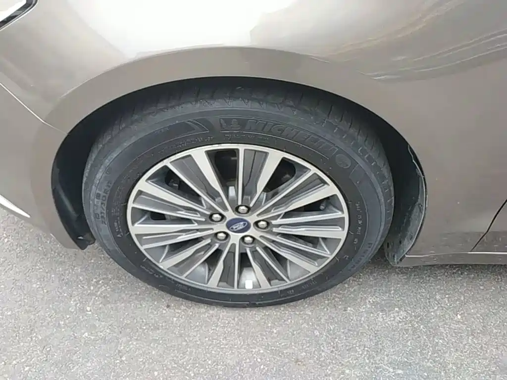 Ford Mondeo — миниатюра 23