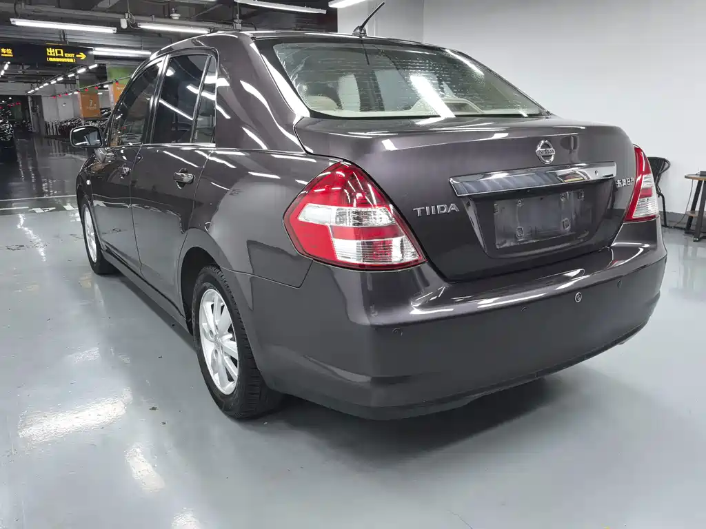 Nissan Tiida — миниатюра 11