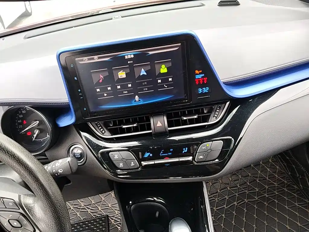 Toyota C-HR — миниатюра 13
