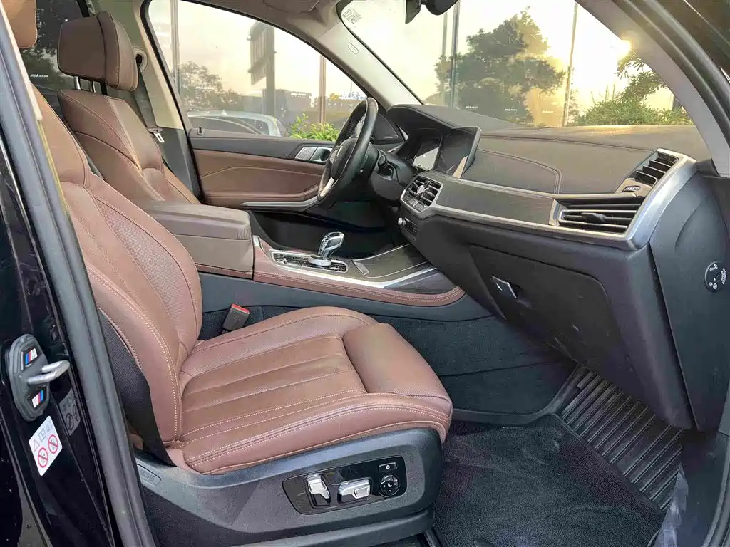 BMW X7 — миниатюра 8
