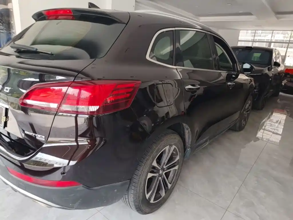 Borgward BX7 — миниатюра 8