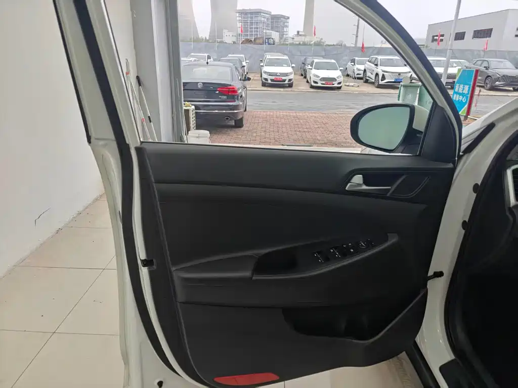 Hyundai Tucson — миниатюра 4
